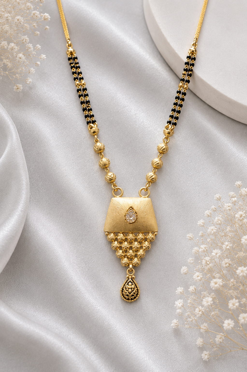 Royal Gold Mangalsutra ✨🖤
