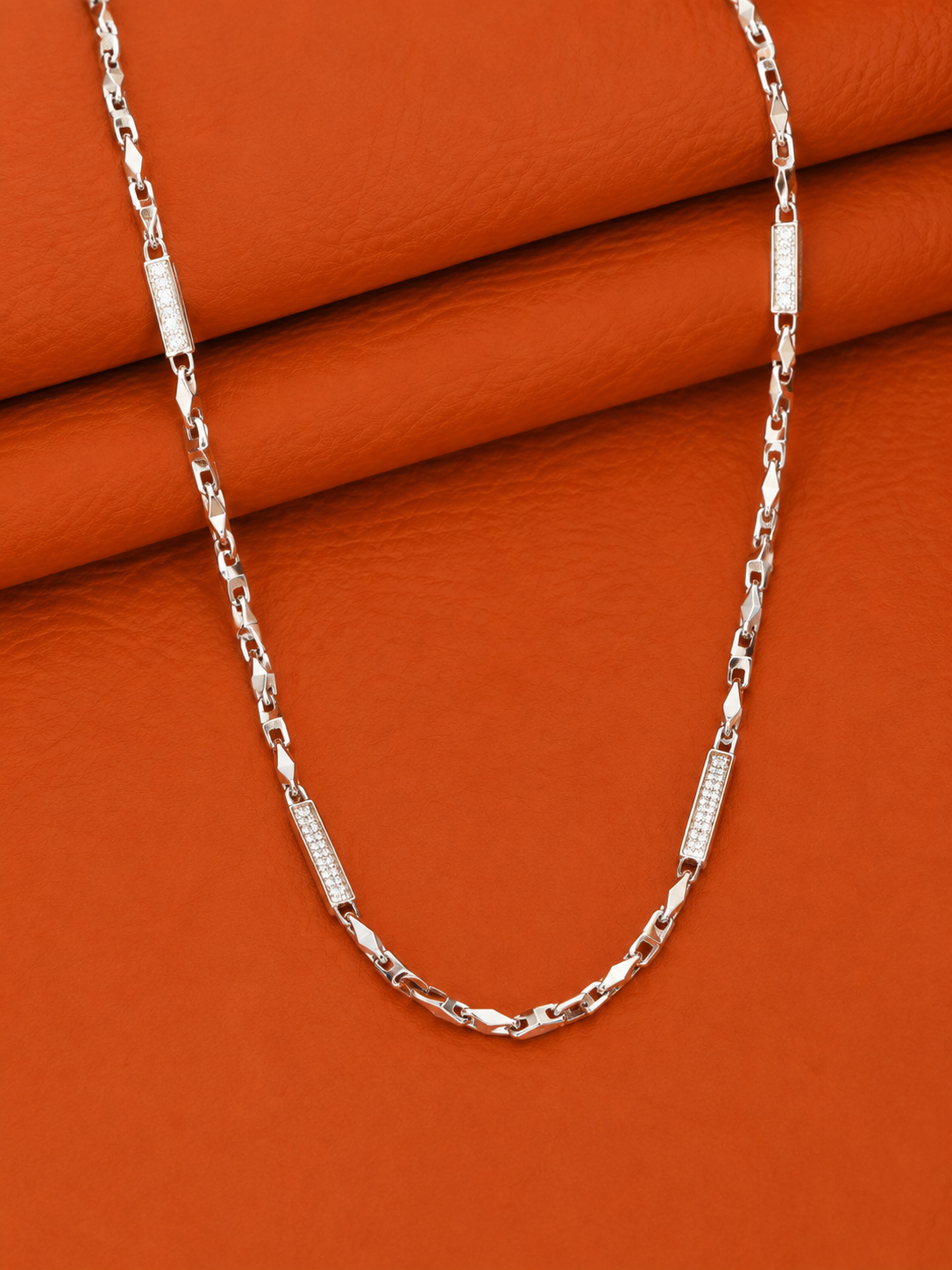 💎 Luxe Crystal Link chain
