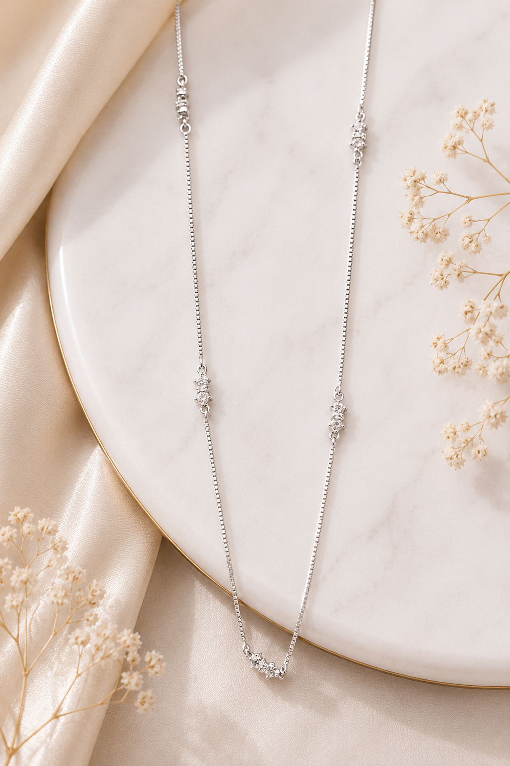 ✨ Silver Blossom Chain