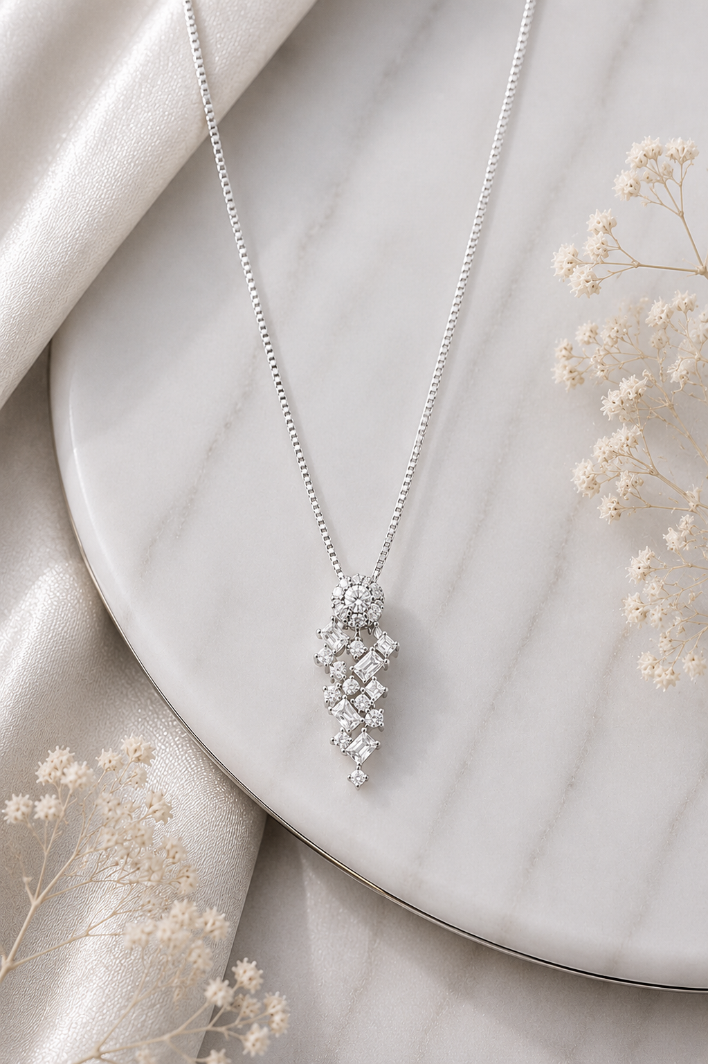 Ladies chain✨ Silver Crystal Drop chain