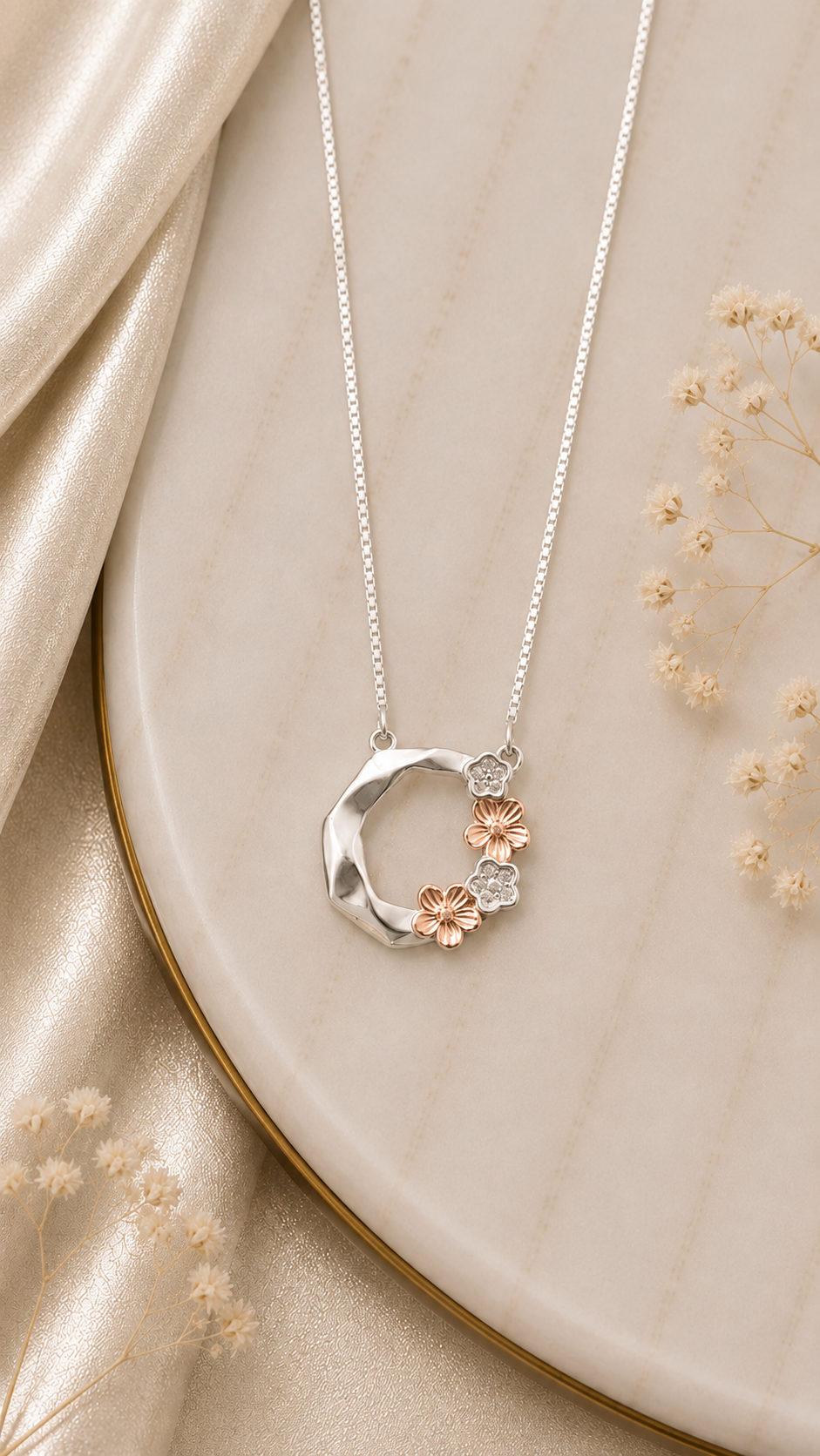 🌸 Floral Harmony Silver Necklace