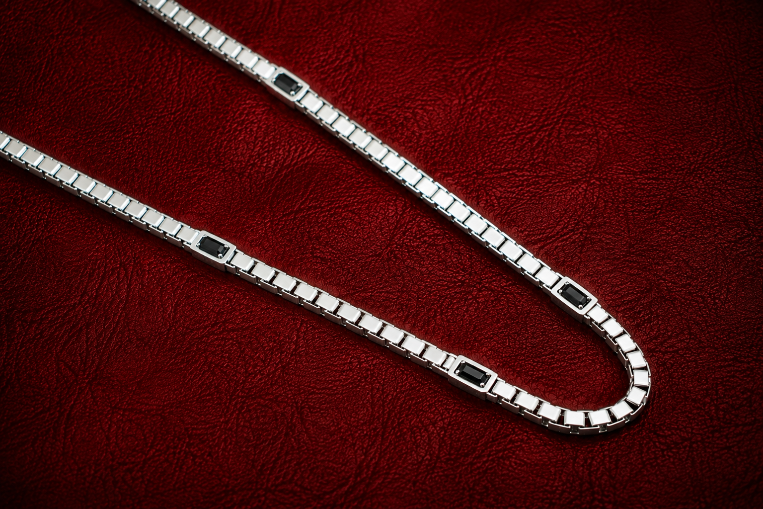 Silver Black-Accent Link chain