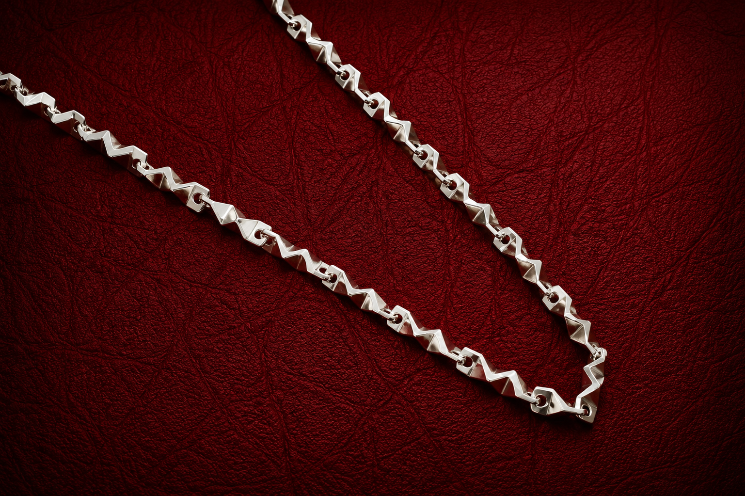 Silver Geometric Chain