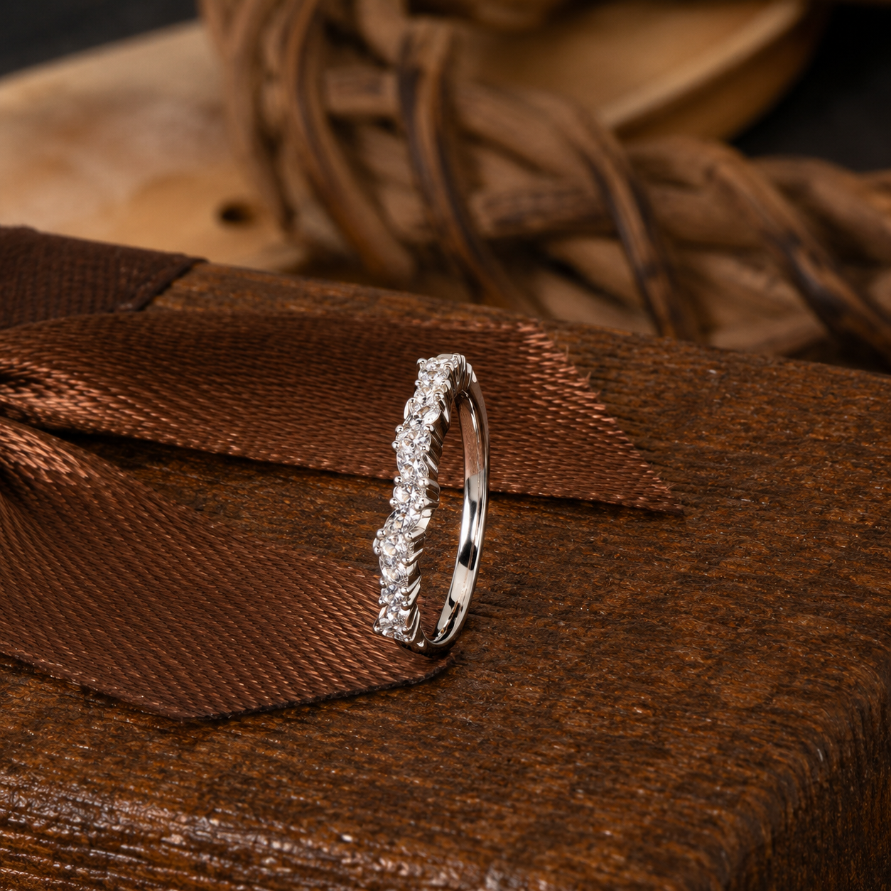 💍 Elegant Silver Crystal Ring
