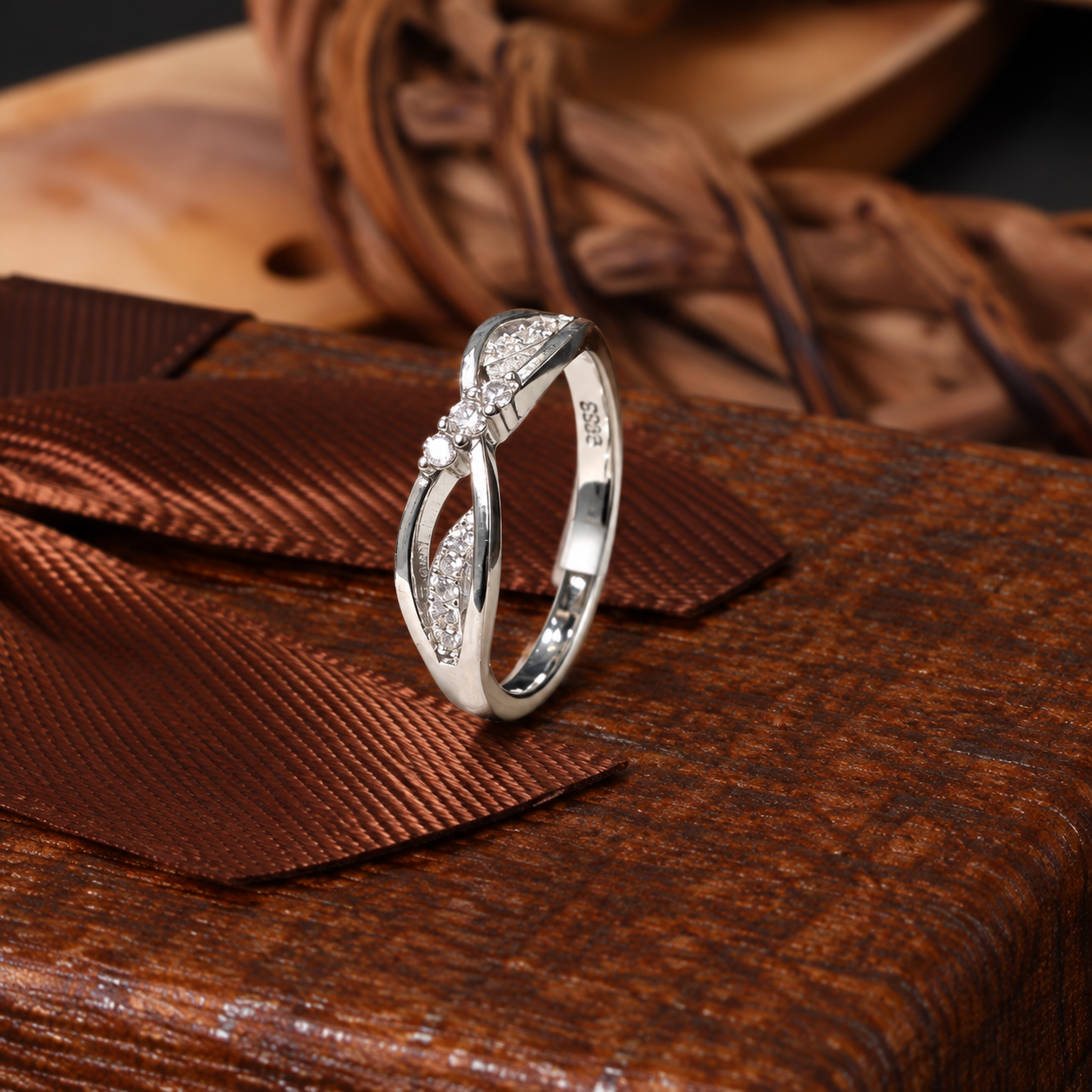 ✨ Elegant Silver Crystal Ring