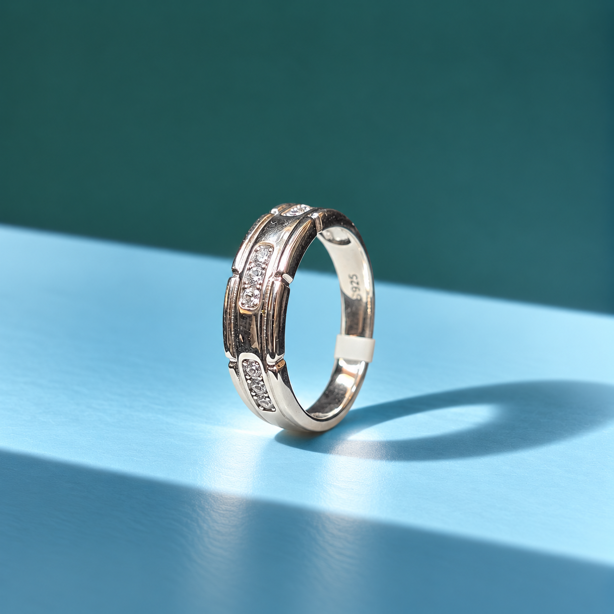 Elegant Silver Crystal Ring