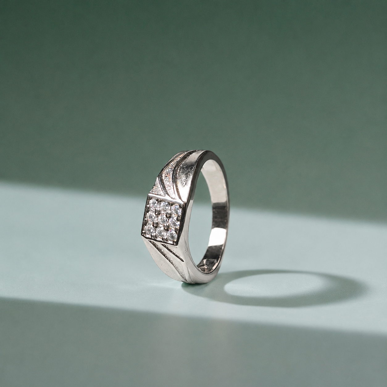 ✨ Elegant Silver Crystal Ring