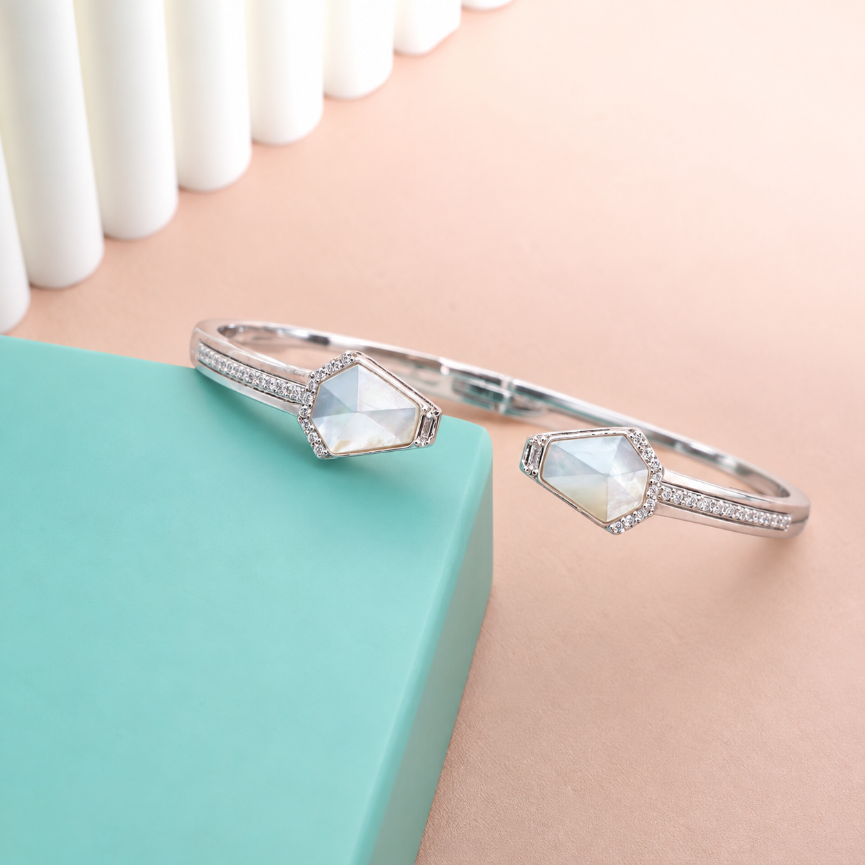 Elegant Geometric Crystal kada ✨