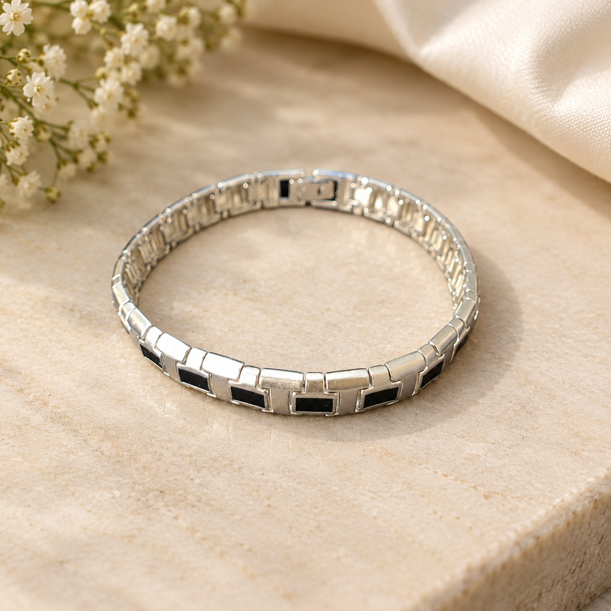 ✨ Silver & Black Geometric Link Bracelet