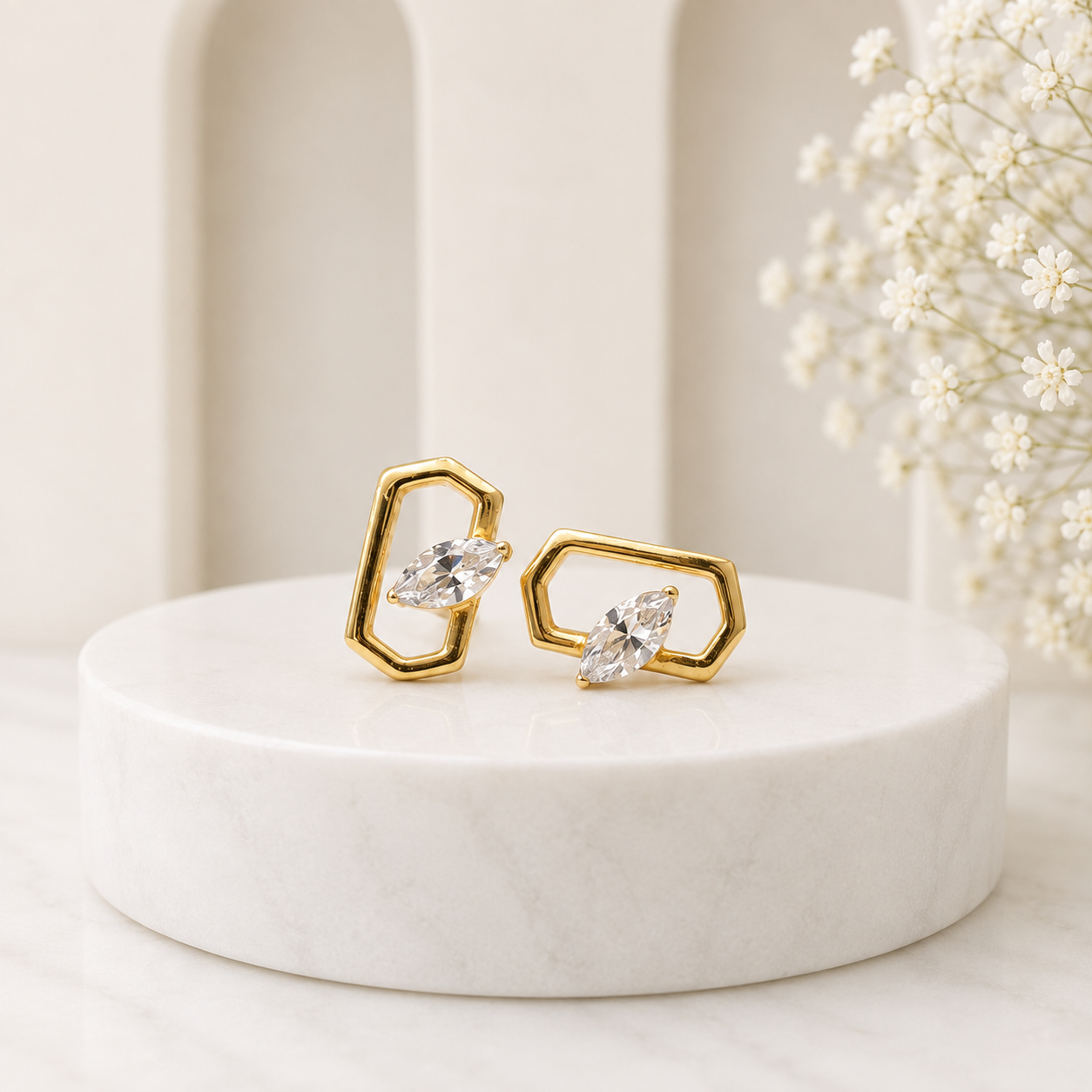 ✨ Golden Crystal Geometric Studs
