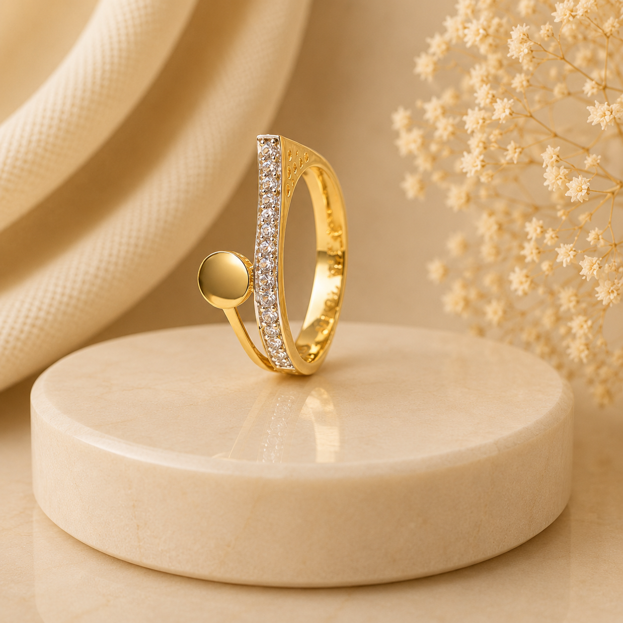 Golden Crystal Elegance Ring ✨💍