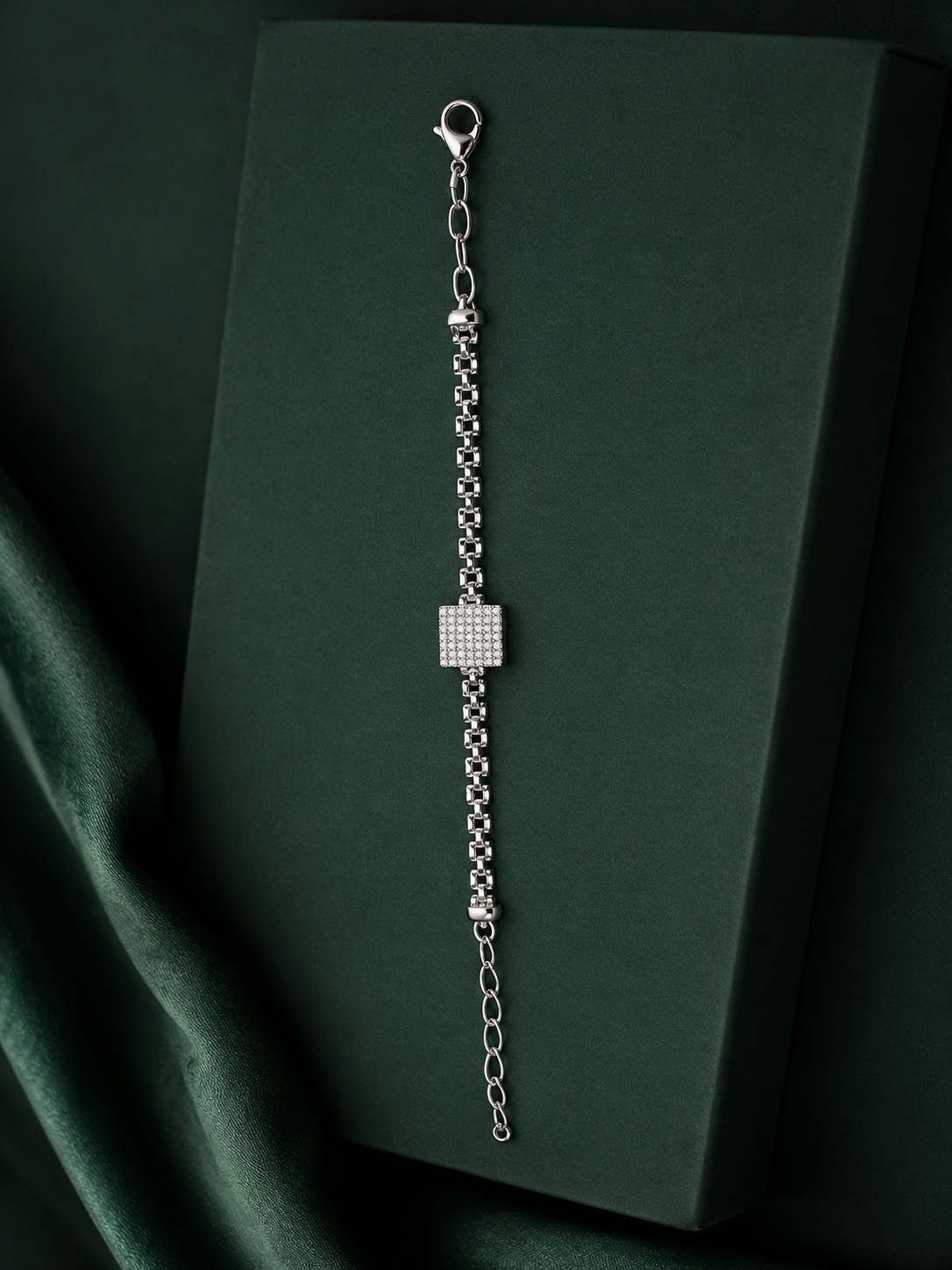 ✨ Silver Crystal Link BraceletBracelets