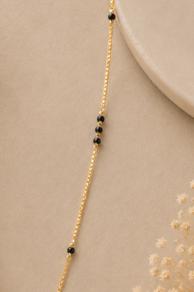 ✨ Elegant Black Beaded Gold Necklace