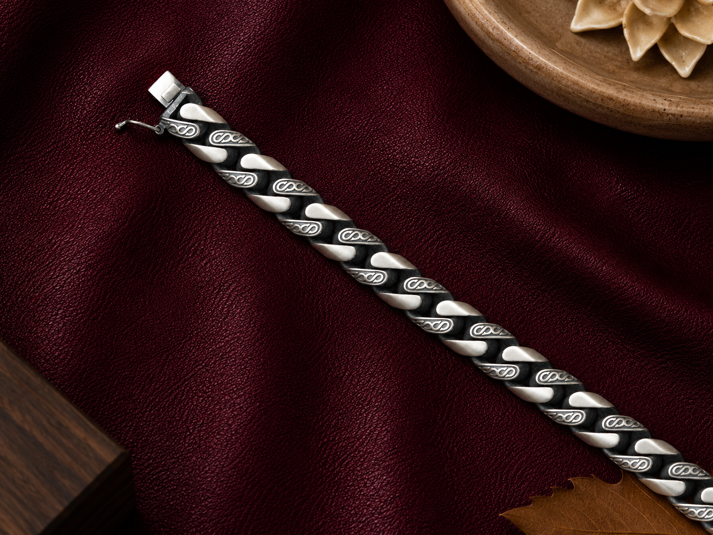 🖤 Silver Heritage Link Bracelet