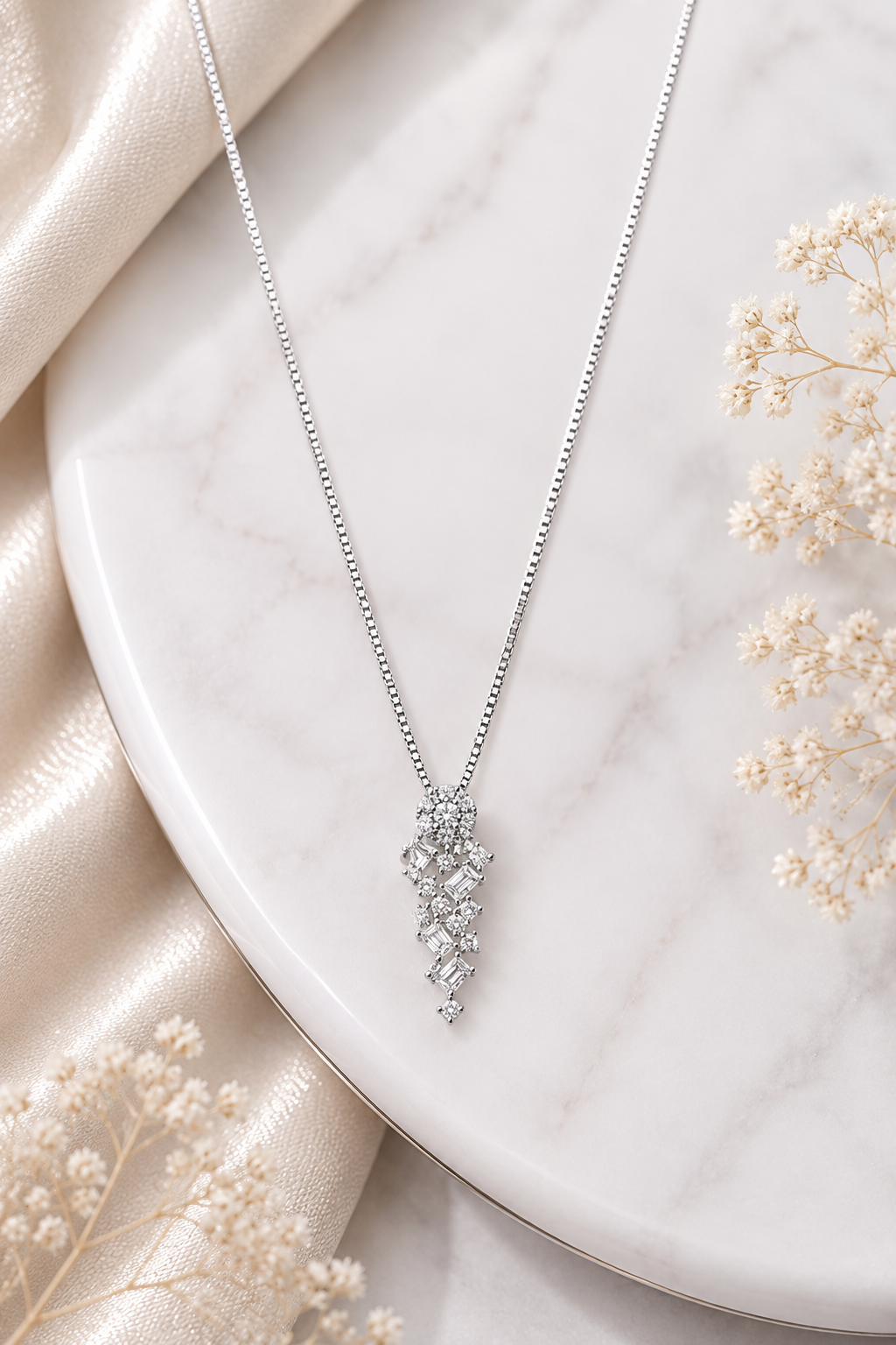 Ladies chain✨ Silver Crystal Drop chain