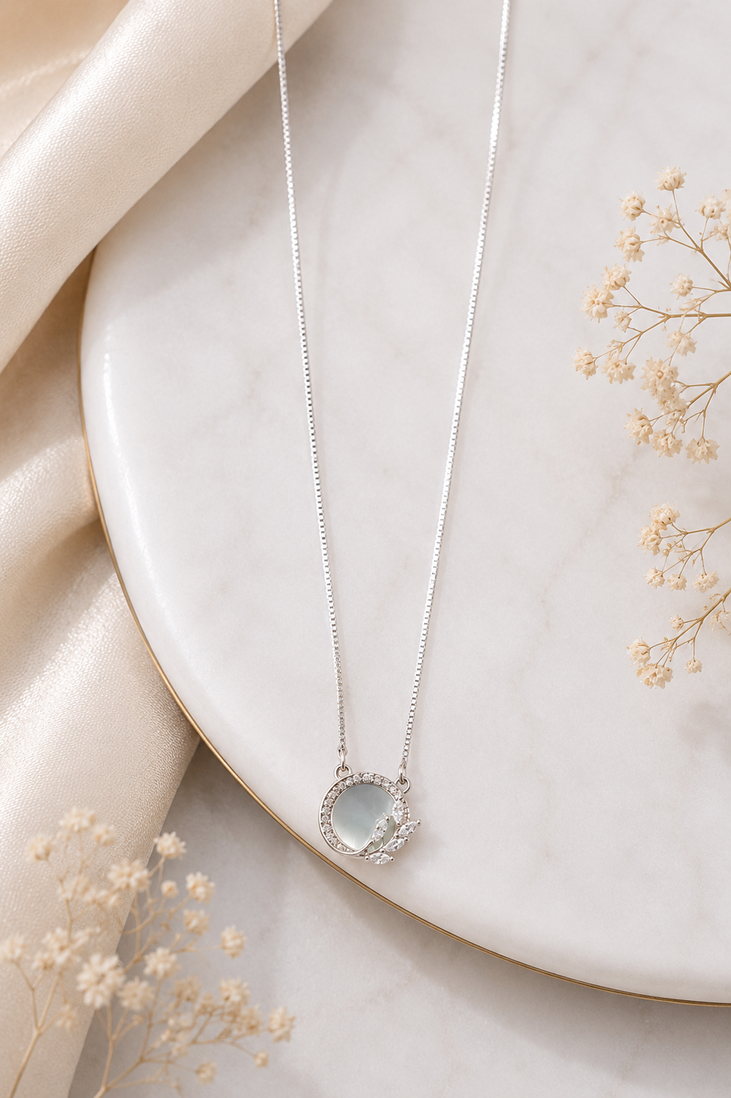 ✨ Silver Floral Circle chain