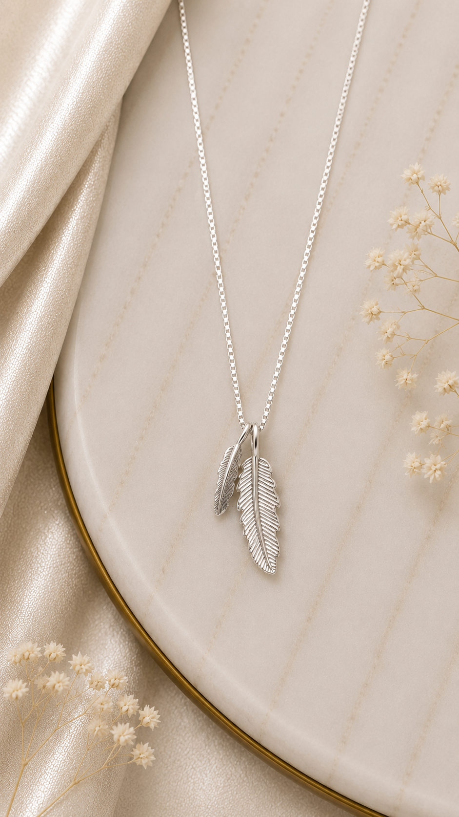 ✨ Twin Feather Pendant chain