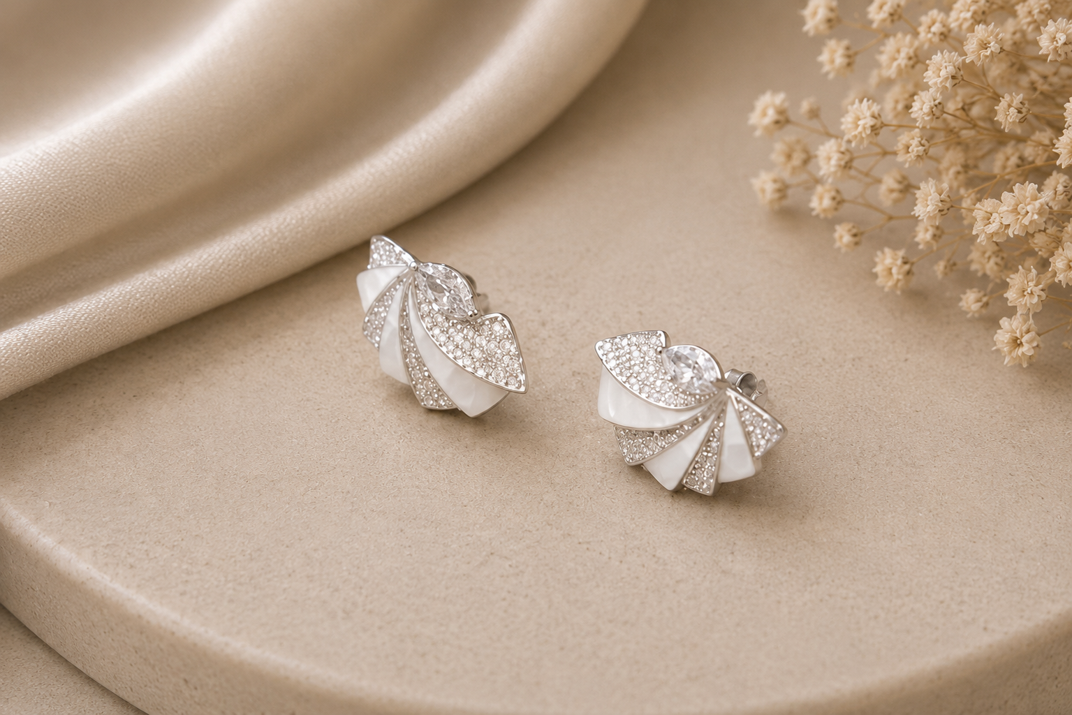 Elegant Crystal Bow chain & Earrings Set