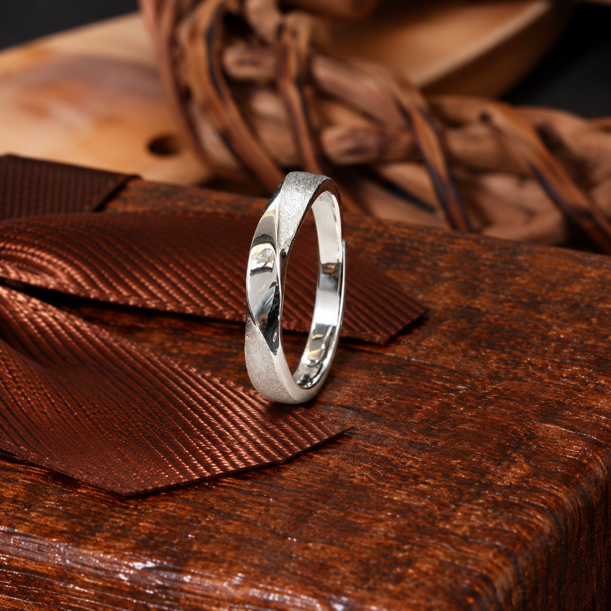 Elegant Silver Couple Rings 💍