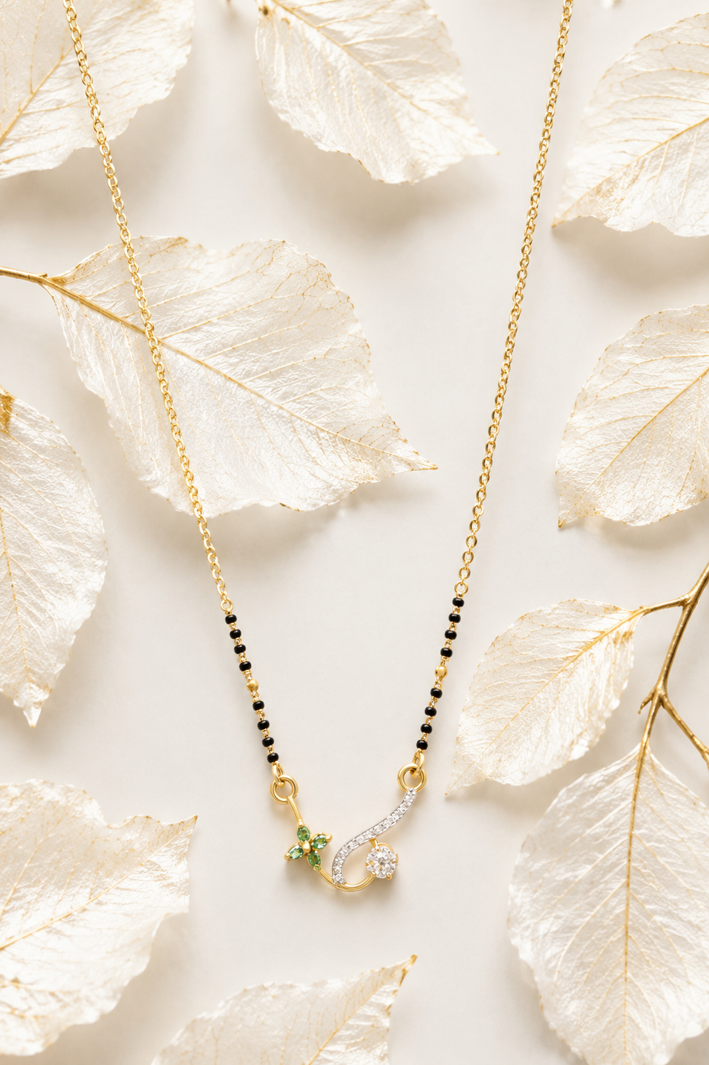 ✨ Emerald Floral Mangalsutra