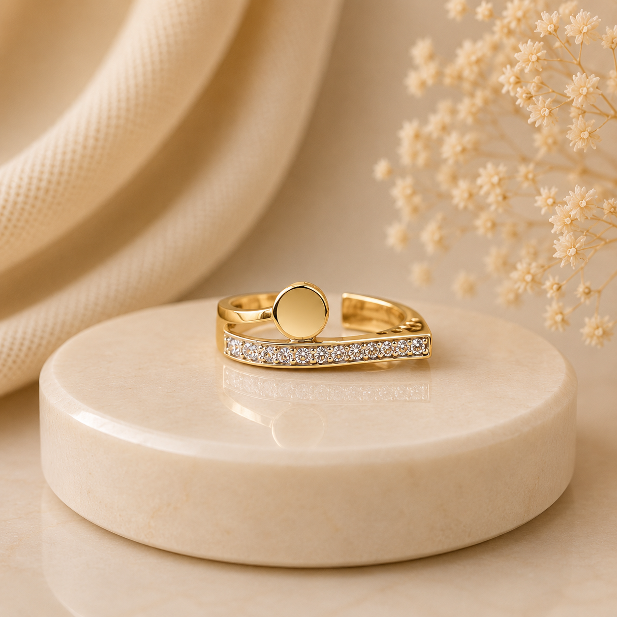 Golden Crystal Elegance Ring ✨💍